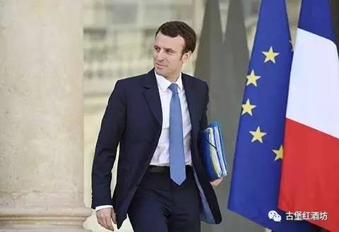 面对镜头总统淡定盲品精彩不容错过！！！不朽情缘游戏法国新总统马克龙解读葡萄酒(图5)